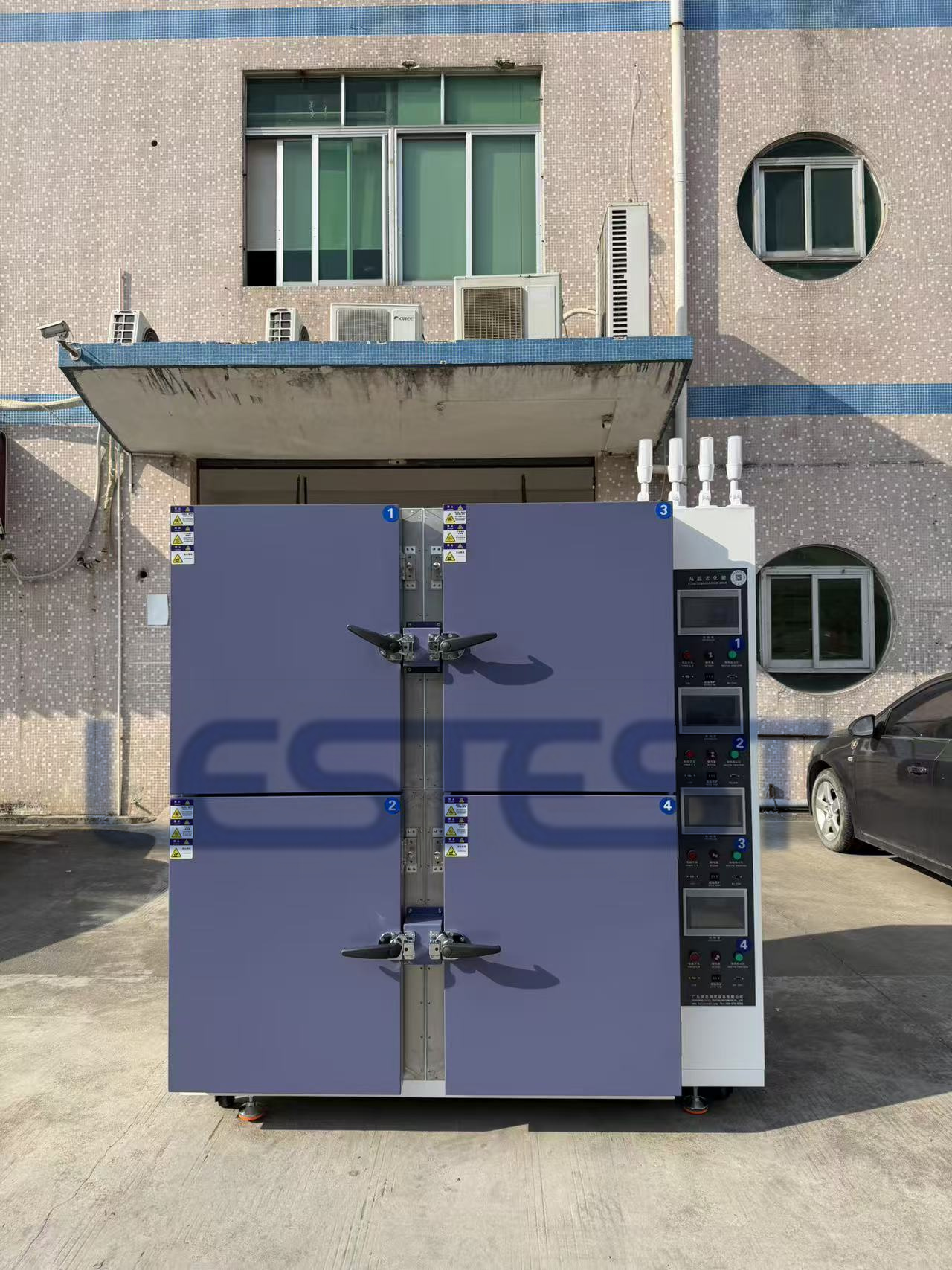 品质履约，共赢致远！广东莱思四门高温老化试验箱顺利发运(图1)